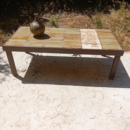 Table basse signée roger - table,