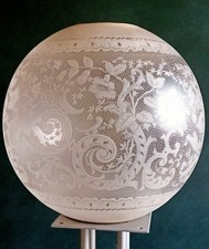 Ancienne boule en verre gravé pour lampe à pétrole 1900