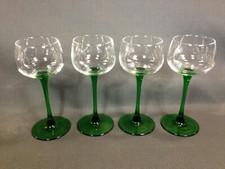 Lot de 4 anciens verre à vin