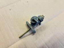 Robinet d'essence pour