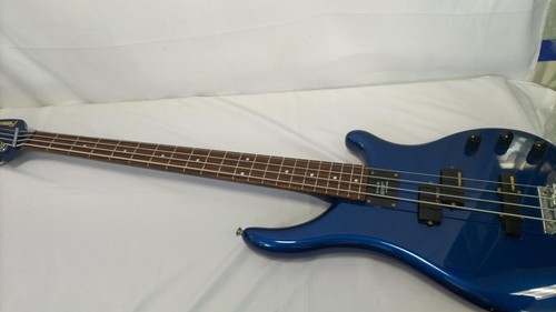 Guitare basse électrique
