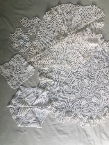 Lot anciens napperons - 6,