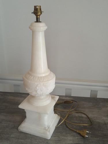 Important pied lampe en - de,