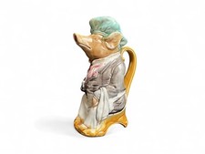 Onnaing, pichet cochon maître d’hôtel faïence polychrome vers 1920
