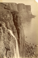 Angleterre, the kilt rock, skye Vintage albumen print  Tirage albuminé  15x2