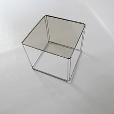 1 table en métal chromé et