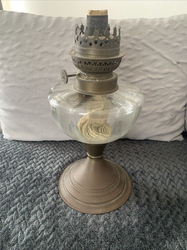 Ancienne lampe pétrole - ancienne,