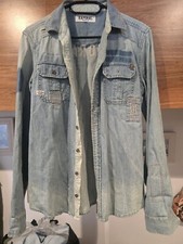 Chemise kaporal en jeans jamais portée taille 16 ans ou S 2 poches et broderies