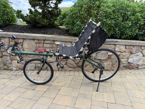 Recumbent bicycle short