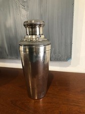 ANCIEN SHAKER EN MÉTAL