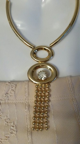 Gold tone ball - ball, necklace