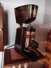 Moulin à café de bar professionnel  SANTOS  silencieux et automatique 