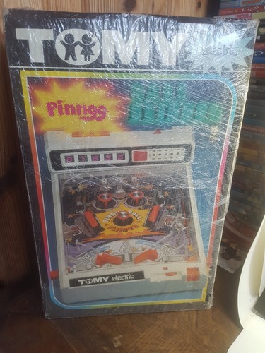 Tomy flipper non - flipper,