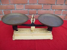 ANCIENNE BALANCE ROBERVAL AVEC