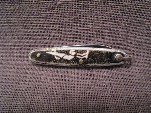 Petit couteau pliant