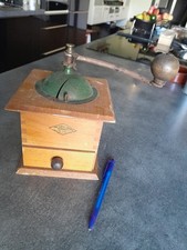 Moulin à café ancien E.G  en bois vintage