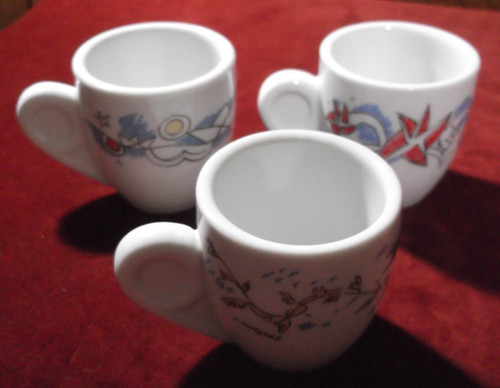 Petite tasse à - x,