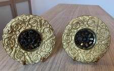 Paire boutons/ embrasses/