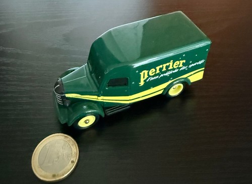 Corgi bedford 30 cwt - 30,