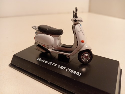 New ray vespa - new, et4