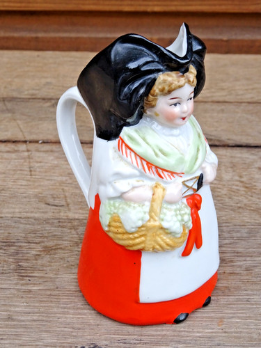 Ancien petit pichet - , pot