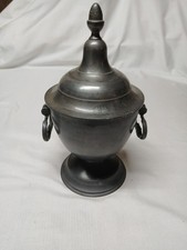 ancien Pot Avec Couvercle