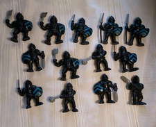 LOT JOUET FIGURINES ( 13 ) CHEVALIER NOIR NON ARTICULÉ PVC  FISHER PRICE