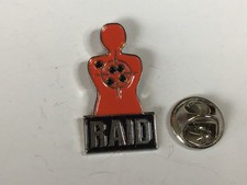 pins RAID signé BF. tir cible