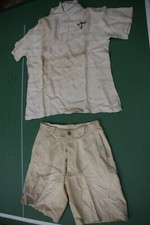 uniforme tenue de scout d'époque jeunesse étudiante chrétienne.