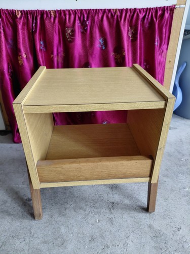 Table chevet année - année, tbe