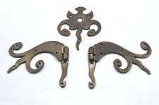 Anciennes charnières de porte