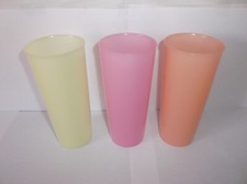LOT DE 3 GRANDS GOBELETS