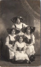 CANADA - Groupe de Quebecoise en costume d'alsace (Ripp Probst)