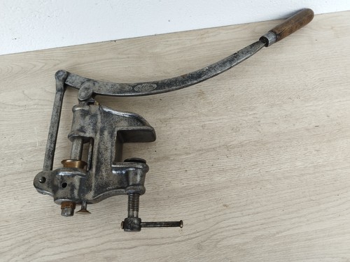 Oenologie boucheuse de - oenologie, table
