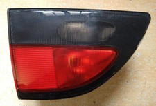 1 Feu arrière intérieur