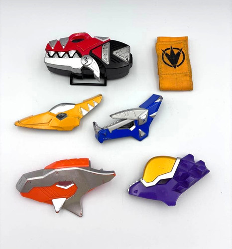 Power rangers dino - rangers, thunder