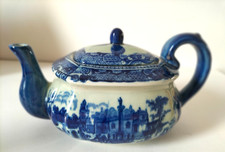 Théière anglaise en terre de fer – Victoria Ware Ironstone