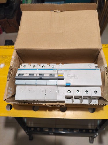 Disjoncteur hager hmk490 c100 - hager,