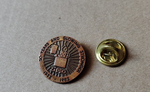 Pin briquet zippo - pin's,