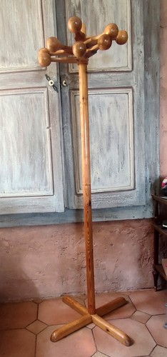 Porte manteau moderniste - , pin