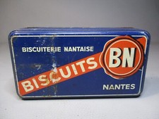 DV11276 BOITE METAL FER