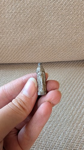 Petite figurine religieuse