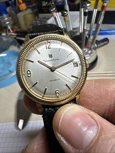 Montre lip dauphine date - montre,