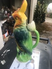 pichet ancien représentant un