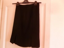 MAGNIFIQUE JUPE DROITE NEUVE " WEILL " CREPE POLYESTER NOIRE T.38 