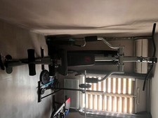 Banc de musculation très bonne état très complet 