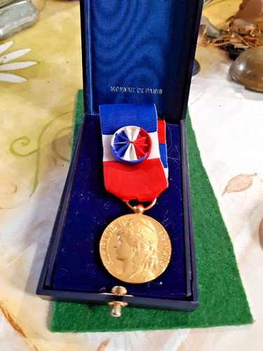 Médaille travail en - du,