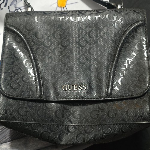 Guess black logo - guess,