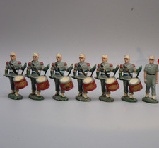 QUIRALU LEGIONNAIRES  7 DEFILANTS   LOT 1