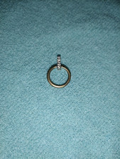 Pendentif cassé en plaqué or